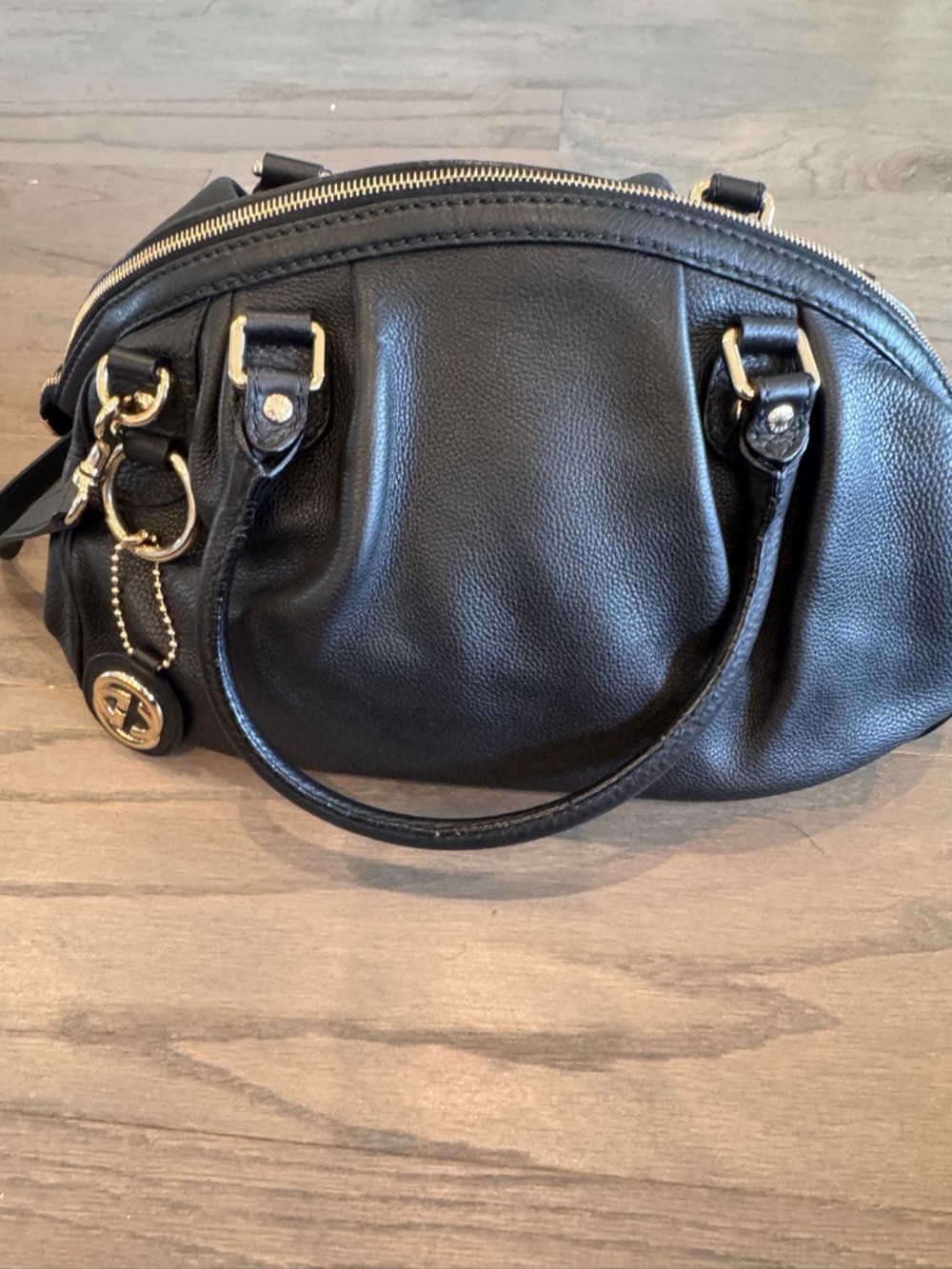 Gucci  Sukey Black Leather Dome Satchel with Gold Hardware